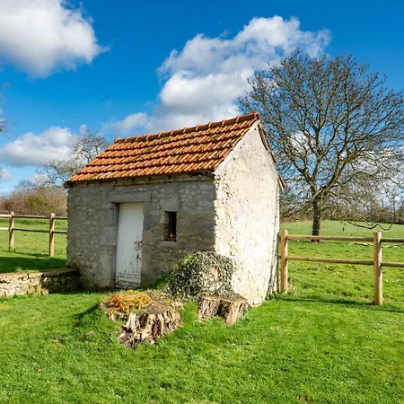 Le Pavillon Du Manoir De Conjon 別荘