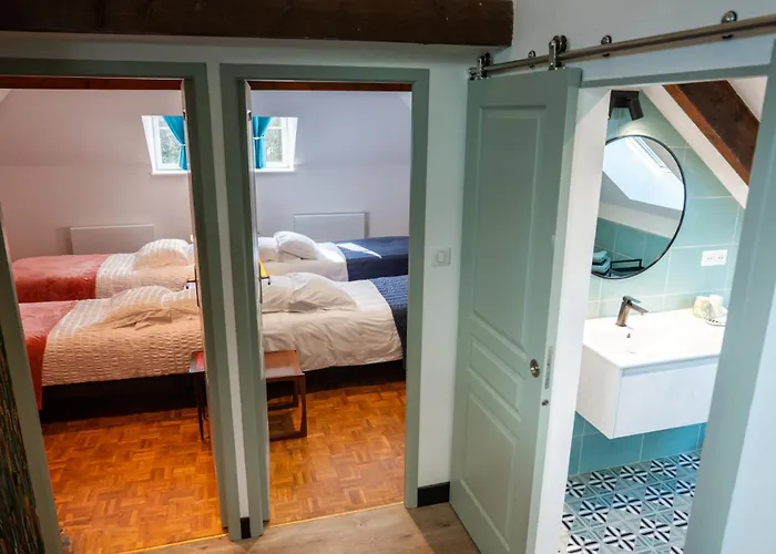 Le Pavillon Du Manoir De Conjon *