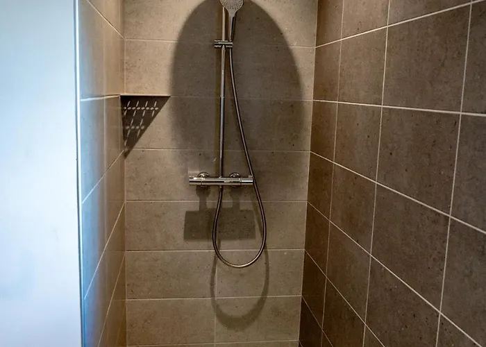 Le Pavillon Du Manoir De Conjon Holiday home Crouay