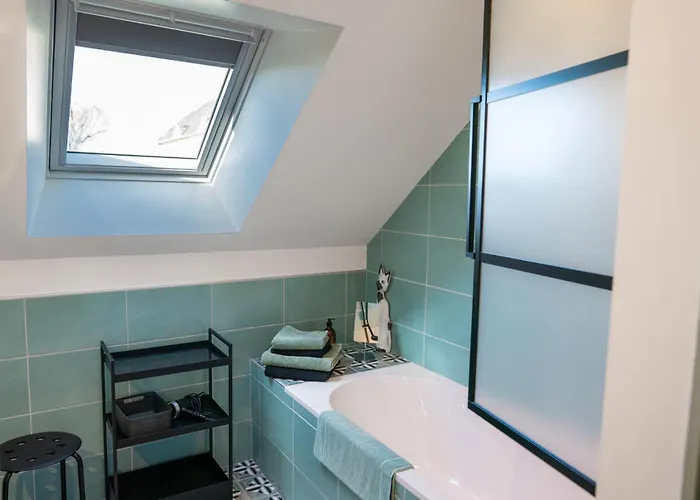 Holiday home Le Pavillon Du Manoir De Conjon Crouay