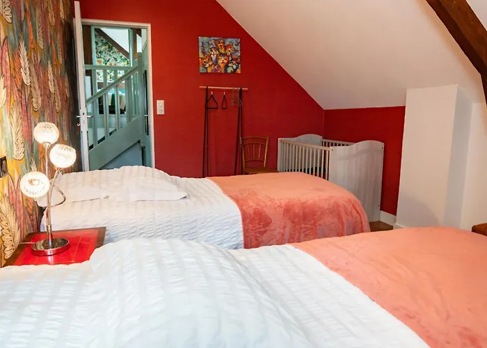 Le Pavillon Du Manoir De Conjon *